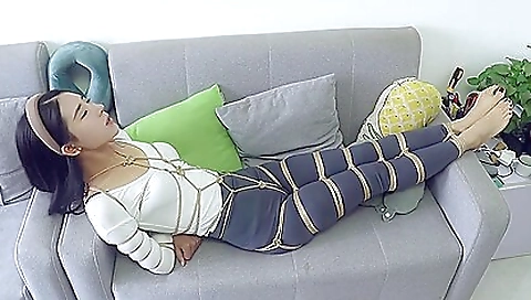 Mas contenting and cum on her face