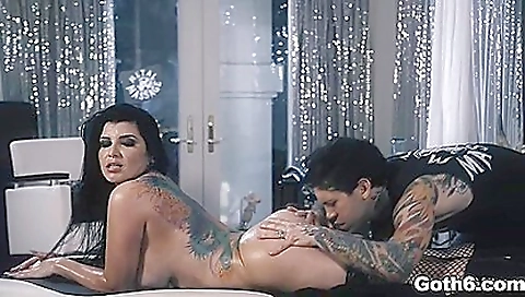 Hawt babe with sexy body fuck in a paid