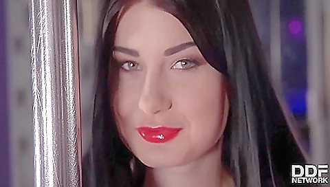 Hawt slut rides a cock