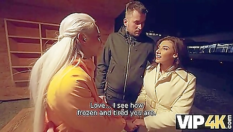 Super sexy girl take vip off in the forest