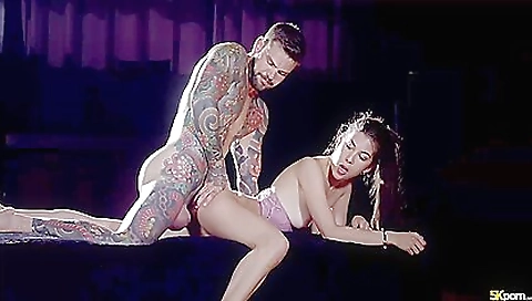 Hawt college babe gets her pussy drilled by magd masqulin