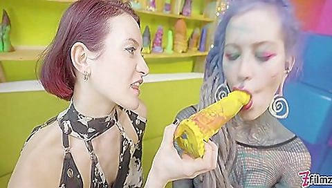 Two girls get their pussies