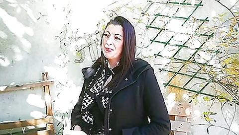 Mature chick fucks her boyfriend