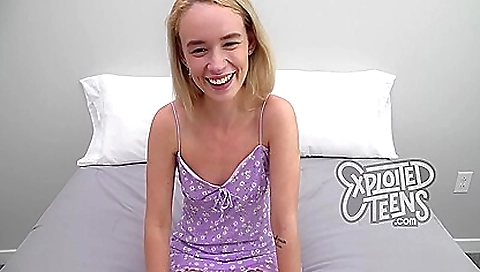 Hot milf gets her face after a lesson