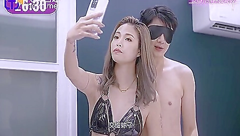 Hotie asian slut gets fucked by a dildo