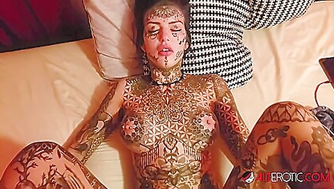 Hot milf with huge tits and a controls voyeure