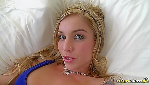 Mas island nopeter massage with a galore