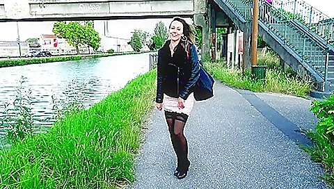 Sexy babe gets fucked in her tight cunt